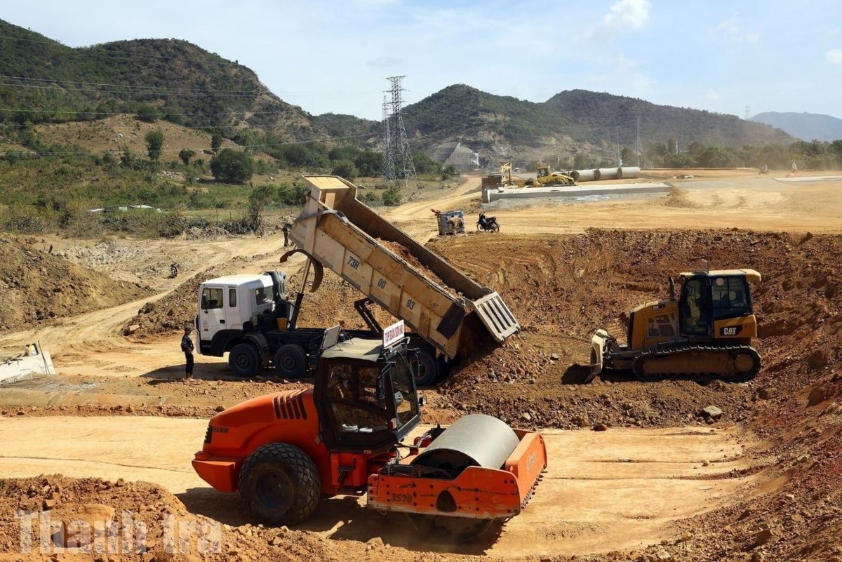 Năm 2026, nguồn cung trên địa bàn TP.Hồ Chí Minh đang thiếu hụt nghiêm trọng ở hầu hết các loại vật liệu chủ lực. Ảnh: Minh Hùng/TTXVN