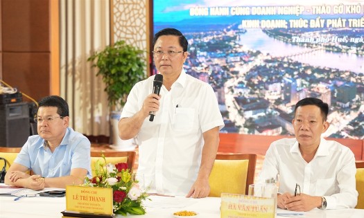 Chủ tịch UBND thành phố Lê Trí Thanh phát biểu tại hội nghị. Ảnh: UBND TP Huế