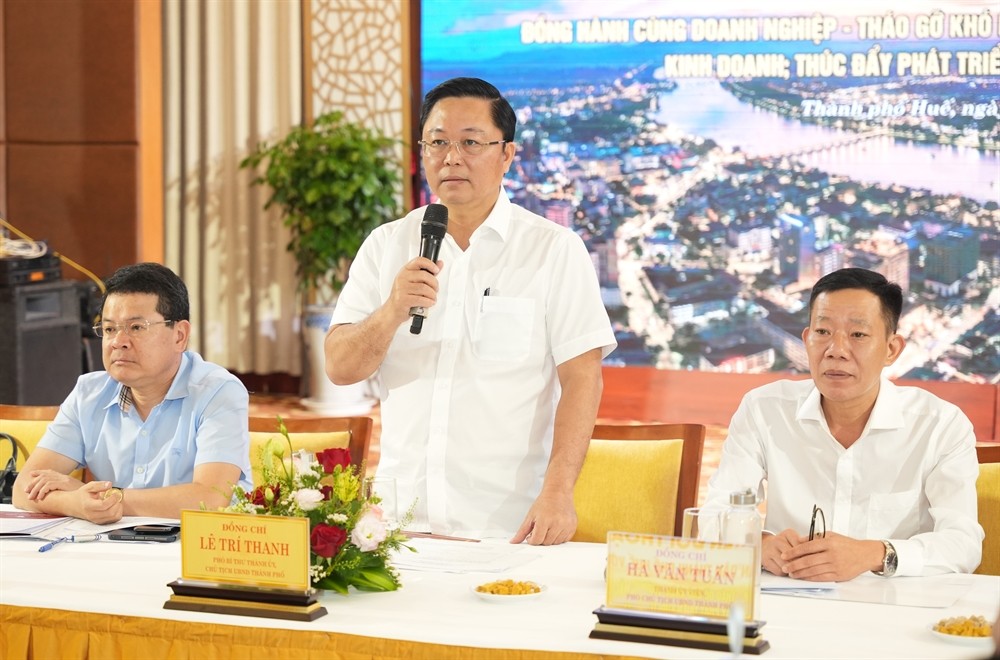 Chủ tịch UBND thành phố Lê Trí Thanh phát biểu tại hội nghị. Ảnh: UBND TP Huế
