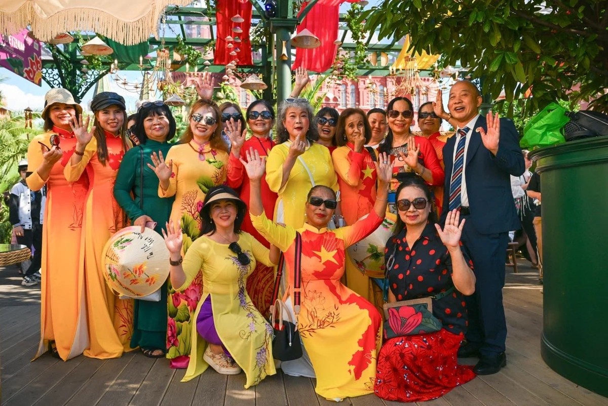 Du khách Việt trải nghiệm dịch vụ MICE tại Moscow có thể kết hợp tham quan và hòa mình vào những sự kiện lễ hội văn hóa tại trung tâm Thủ đô. Ảnh: Ủy ban Du lịch Thành phố Moscow