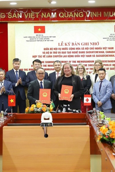Vietnam and Saskatchewan (Canada) Sign MoU on Ethical Labor Migration
