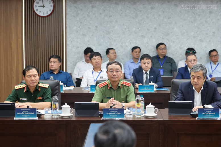Các đại biểu tham dự Phiên họp. Ảnh: VGP.