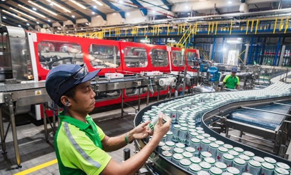 Bloomberg nói gì về “hiện tượng” tăng trưởng bứt phá của HEINEKEN tại Việt Nam?