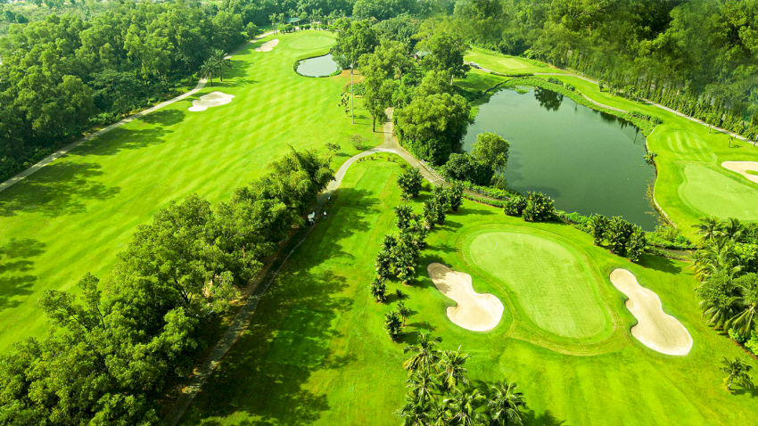 Khải Hoàn Imperial sở hữu tầm nhìn rộng mở hướng về sân golf Sông Bé 104 ha.