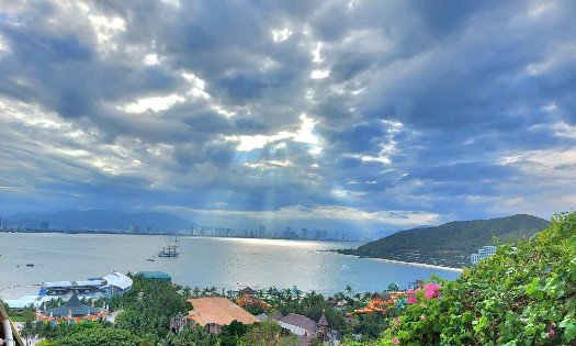 Dự thảo bổ sung quy định mới nhằm hài hòa lợi ích giữa phát triển kinh tế biển, phát triển du lịch với quyền và lợi ích chính đáng của người dân. Ảnh: Như Nguyệt.
