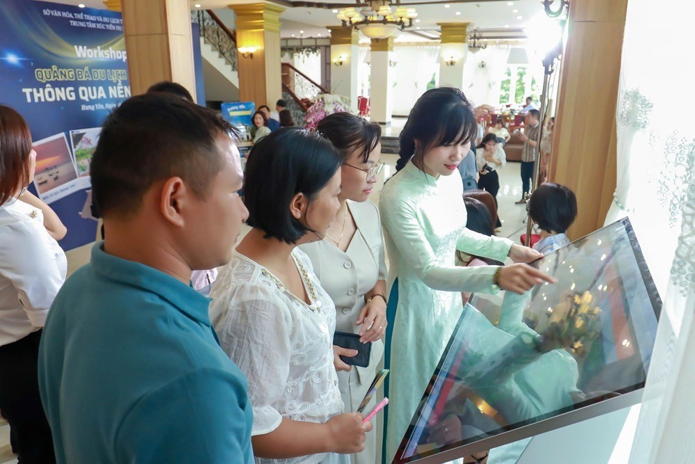 Để đưa hình ảnh Hưng Yên đến gần hơn với du khách trong và ngoài nước, bên cạnh phát triển sản phẩm, ngành du lịch cần mạnh mẽ ứng dụng công nghệ số. Ảnh: Hungyentourism