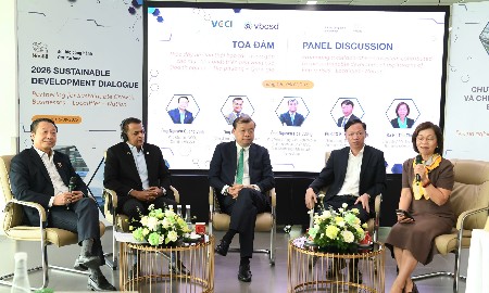 Các diễn giả tham gia tọa đàm. Ảnh: VCCI.