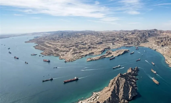 Xuất khẩu dầu của Iran đình trệ, đảo Kharg tê liệt vì lệnh phong tỏa của Mỹ