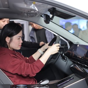Thị trường ô tô Việt tháng 8/2026: Áp lực dư cung kích hoạt đợt giảm giá diện rộng