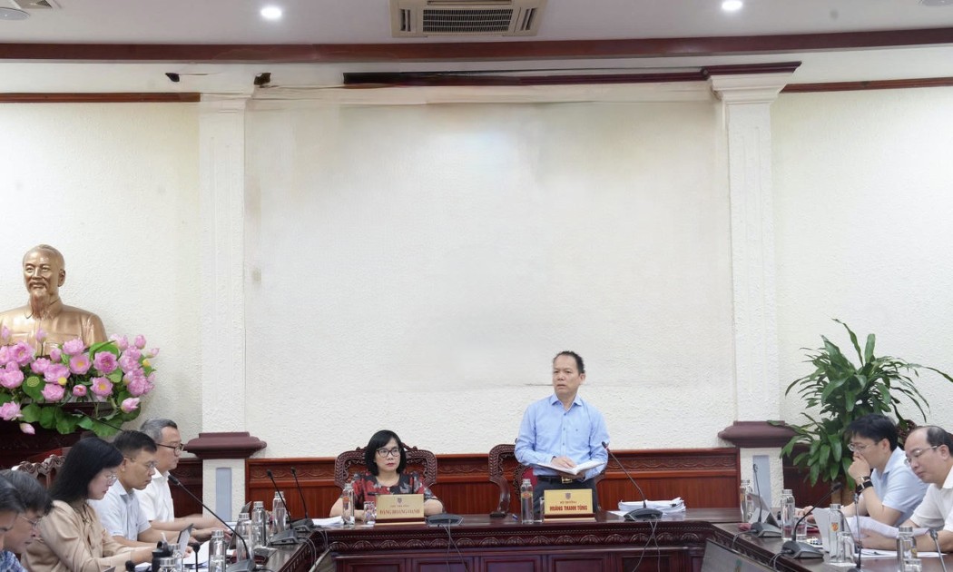 Bộ trưởng Bộ Tư pháp Hoàng Thanh Tùng chủ trì cuộc làm việc. Ảnh: Cổng thông tin điện tử Bộ Tư pháp.