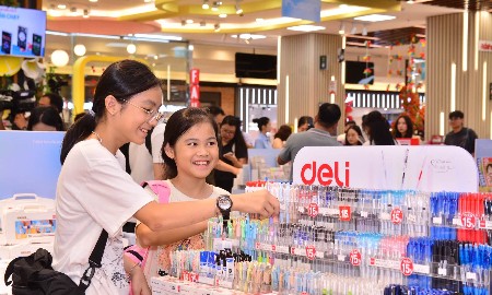 Thị trường khai giảng: Sự cạnh tranh không dừng ở giá bán