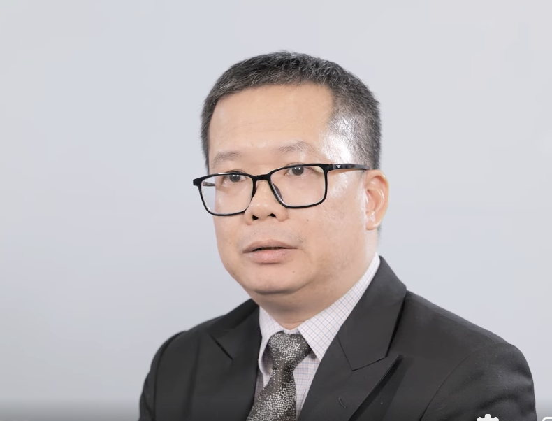 Ông Đinh Đức Minh, Giám đốc Đầu tư cấp cao VinaCapital.