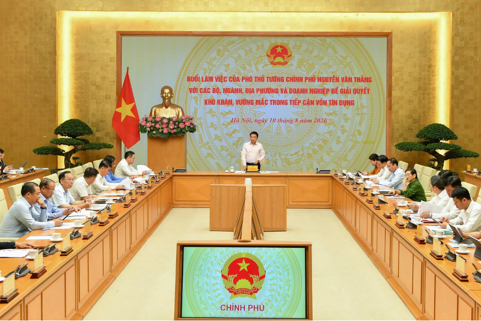 Phó Thủ tướng Chính phủ Nguyễn Văn Thắng chủ trì buổi làm việc với các bộ, ngành, địa phương và doanh nghiệp để giải quyết khó khăn, vướng mắc trong tiếp cận vốn tín dụng ngày 10/8/2026 (Ảnh: Đức Khanh).