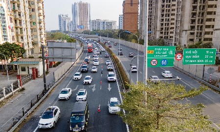 Đề xuất thí điểm làn vượt riêng trên hai tuyến cao tốc từ quý 4/2026