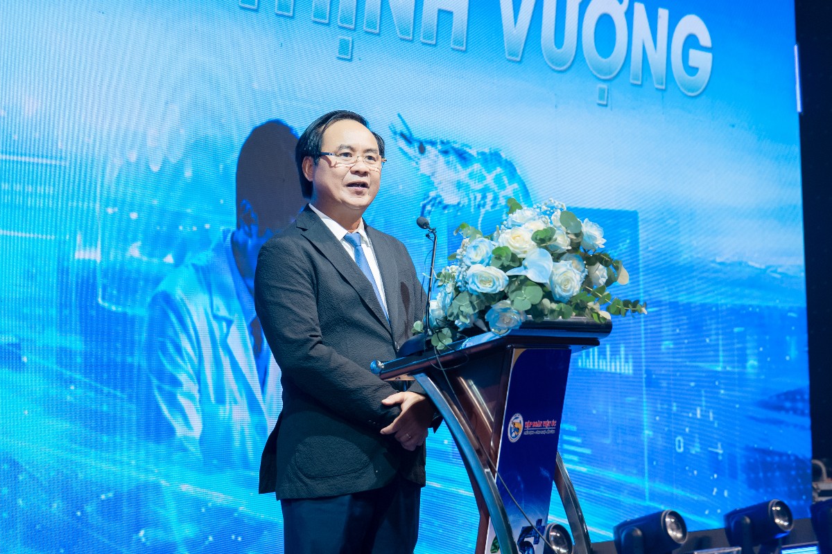 Thứ trưởng Bộ Nông nghiệp và Môi trường Võ Văn Hưng: Lịch sử phát triển của một ngành kinh tế luôn được tạo nên bởi những doanh nghiệp dám đi trước, dám đầu tư cho những giá trị lâu dài và dám đặt lợi ích của quốc gia, của ngành lên trên lợi ích trước mắt.
