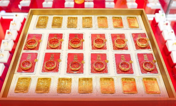 Giá vàng miếng giảm sâu, chỉ cao hơn thế giới khoảng 3 triệu đồng/lượng