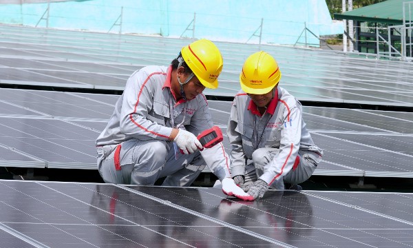 Viettel: lần đầu áp dụng bộ chỉ tiêu đo dấu chân carbon, tăng trưởng điện mặt trời gần 25%
