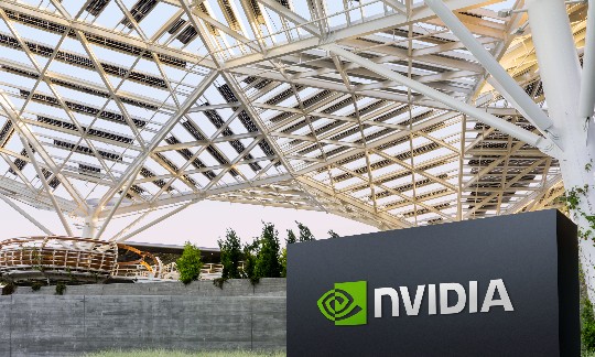 Nvidia công bố đã bắt tay với 6 định chế tài chính hàng đầu nhằm mục tiêu huy động hơn 500 tỷ USD vốn từ bên thứ ba phục vụ cho hạ tầng trí tuệ nhân tạo (AI). Nguồn ảnh: Nvidia