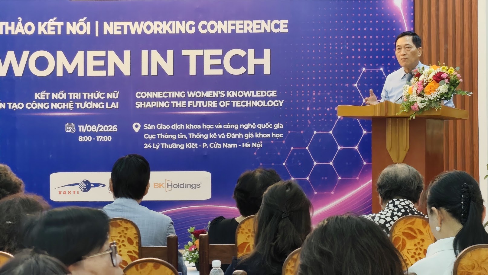 Tiến sĩ Trần Văn Tùng, Chủ tịch Hội Thông tin Khoa học và Công nghệ Việt Nam. Ảnh: B.B