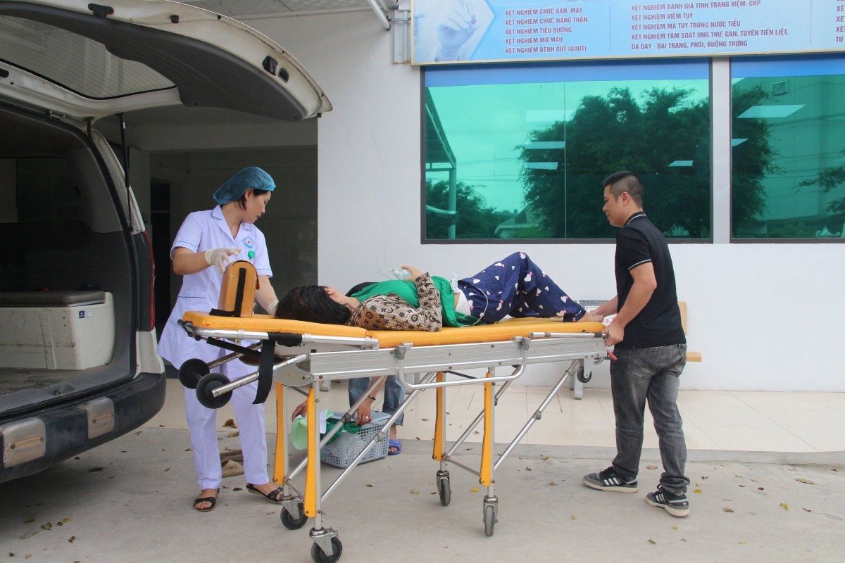 Cấp cứu ngoại viện góp phần giảm tỷ lệ tử vong và di chứng trong các tình huống nguy kịch. Ảnh: Tuấn Dũng.