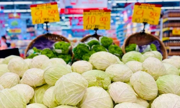Doanh nghiệp nỗ lực giữ sức mua khi người tiêu dùng thắt chặt chi tiêu