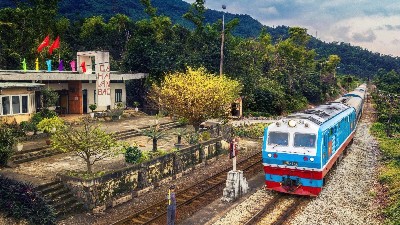 Vietnam Railways officially becomes Vietnam National Railway Group