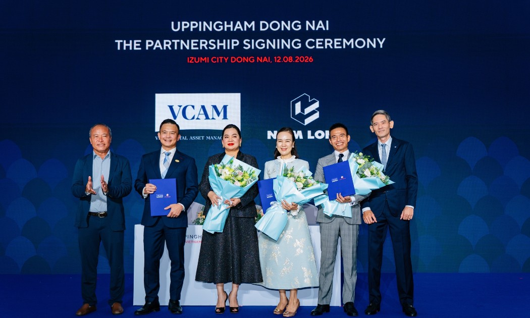 Nam Long và Công ty Quản Lý Quỹ Đầu Tư Chứng Khoán Bản Việt ký kết hợp tác phát triển trường liên cấp Uppingham tại Izumi City, bổ sung mảnh ghép tiện ích giáo dục trong hệ sinh thái đô thị tích hợp. Ảnh NLG.