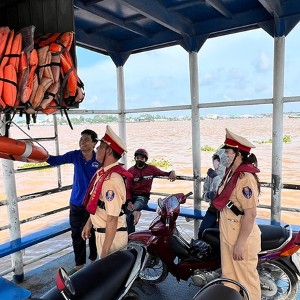 UBND TP.Hồ Chí Minh yêu cầu các sở, ngành, cơ quan chức năng kịp thời chấn chỉnh, khắc phục các tồn tại, hạn chế trong lĩnh vực giao thông thuỷ nội địa theo chỉ đạo của Thủ tướng Chính phủ và Bộ Xây dựng. Ảnh mang tính minh hoạ. Ảnh: baoangiang.com.vn