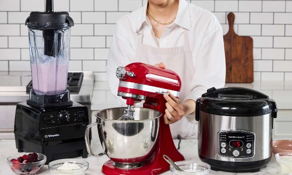 Gian bếp hiện nay tràn ngập đồ gia dụng đa năng