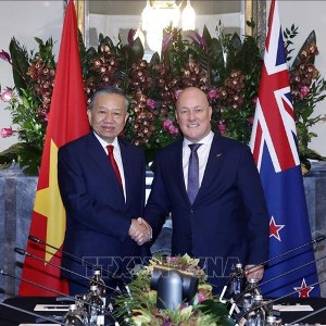 Tổng Bí thư, Chủ tịch nước Tô Lâm và Thủ tướng New Zealand Christopher Luxon chụp ảnh chung. Ảnh: Thống Nhất – TTXVN
