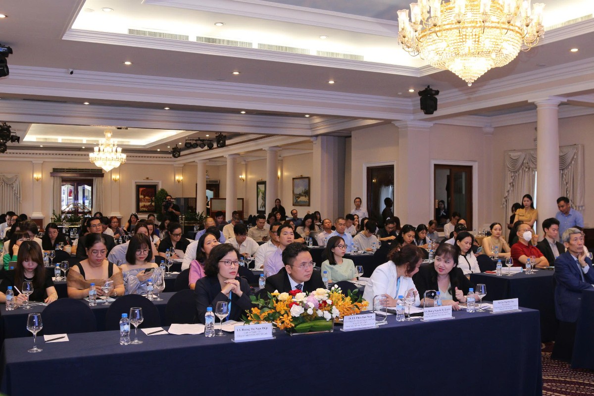 Hội nghị "Chuyển đổi số trong giao dịch tài chính: Thuận lợi dòng vốn hay phức tạp tranh chấp". Ảnh: VIAC.