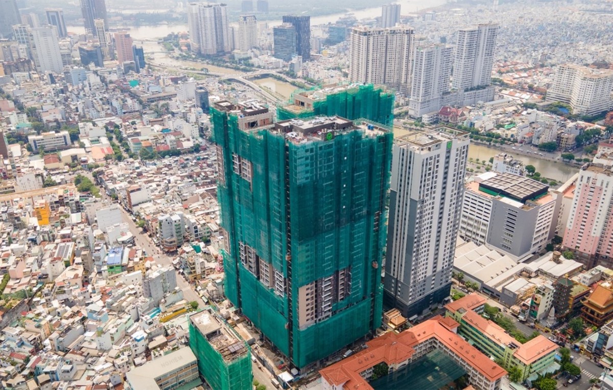 Tổ hợp Căn hộ Thương mại dịch vụ The Grand Manhattan – vị thế trung tâm Sài Gòn, đang tăng tốc hoàn thiện để bàn giao nhà cho cư dân từ qúy 3/2026.