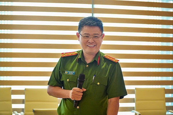 Đại tá Phạm Minh Tiến, Phó Giám đốc Trung tâm Dữ liệu quốc gia, phát biểu tại sự kiện