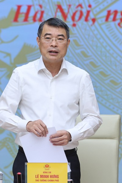 PM urges banks to direct credit toward growth-driving sectors