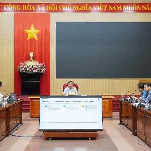 Ban Chỉ đạo xây dựng Đề án thí điểm Khu thương mại tự do tỉnh Quảng Trị tổ chức cuộc họp nghe báo cáo, cho ý kiến hoàn thiện Đề án lần 2. Ảnh: Hồng Mến