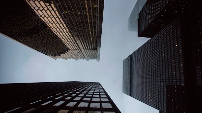 Crucial policy direction of the financial market reform