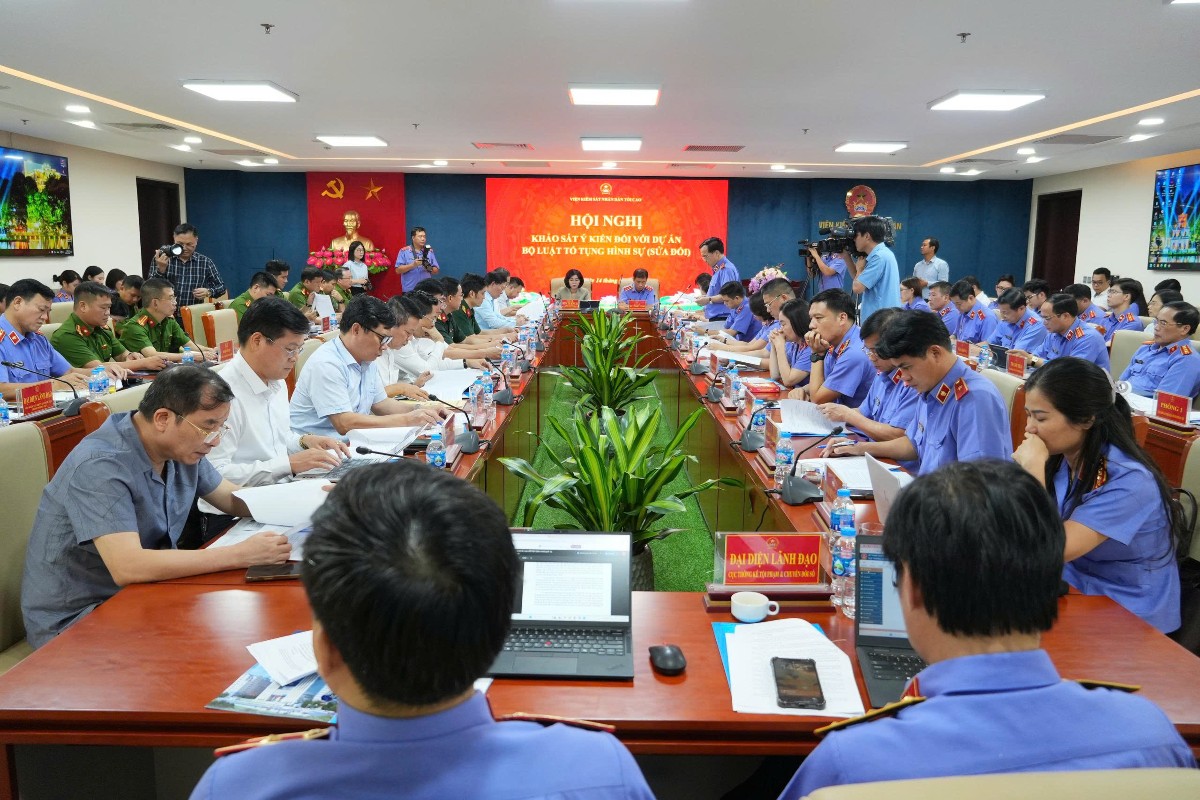 Hội nghị khảo sát ý kiến đối với dự án Bộ luật Tố tụng hình sự (sửa đổi). Ảnh: Như Nguyệt.