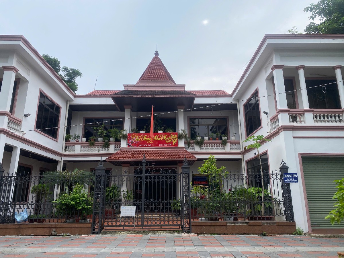 Cơ sở nhà đất số 10 Minh Khai (phường Hồng Bàng) do Công ty cổ phần Vật tư nông nghiệp 1 Hải Phòng thuê, là một trong 6 cơ sở nhà, đất chưa hoàn thành thủ tục thu hồi, bàn giao về nhà nước.