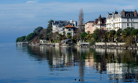 Một khu dân cư bên Hồ Geneva - Ảnh: Getty/FT.