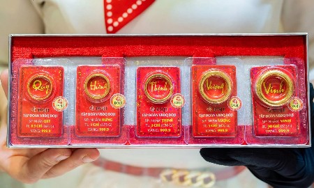 Giá bán vàng miếng SJC và vàng nhẫn leo lên mốc cao nhất 1 tháng