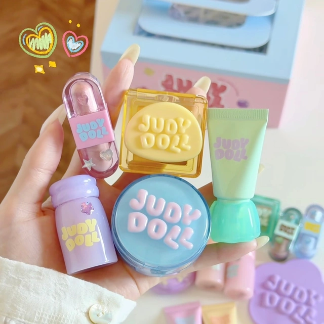 Các thương hiệu phải nhìn nhận lại giá trị thực sự của nhóm khách hàng Gen Alpha. Ảnh: Judy Doll