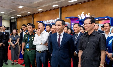 Thống đốc yêu cầu ngân hàng khai thác dữ liệu để người dân, doanh nghiệp tiếp cận vốn thuận lợi hơn