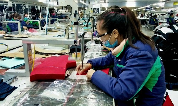 Định hướng chính sách điều chỉnh tiền lương đối với lao động khu vực doanh nghiệp