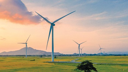 Coping with system complexity in new energy transitions 