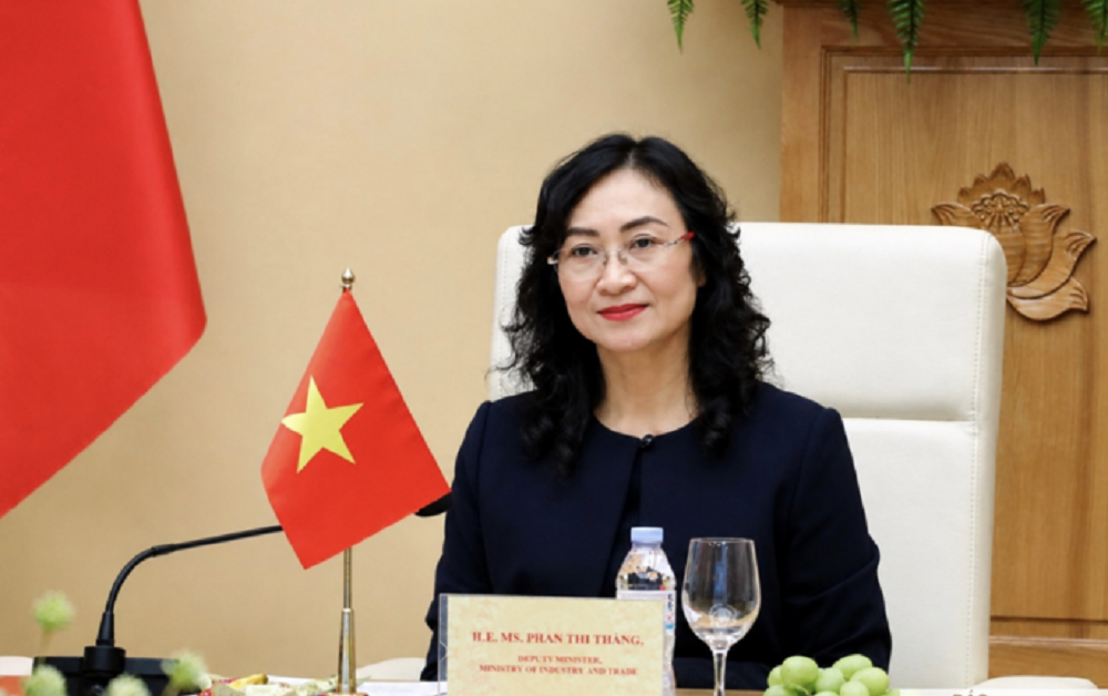 Thứ trưởng Bộ Công Thương Phan Thị Thắng phát biểu tại kỳ họp. Ảnh: MOIT.