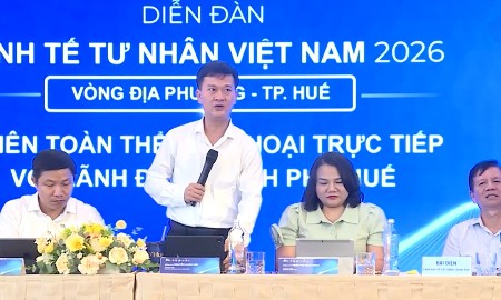 Diễn đàn tạo không gian đối thoại trực tiếp giữa chính quyền thành phố Huế và cộng đồng doanh nghiệp. Ảnh: Công Minh