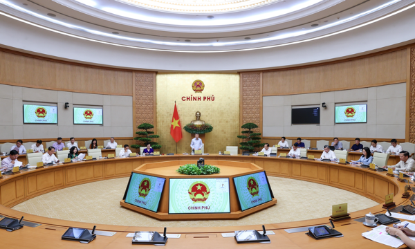 Thủ tướng yêu cầu hoàn thiện 12 dự án luật, tháo gỡ điểm nghẽn cho đầu tư, kinh doanh