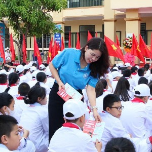 Thông tin về việc tham gia bảo hiểm y tế với học sinh. Ảnh: Duy Nguyễn.