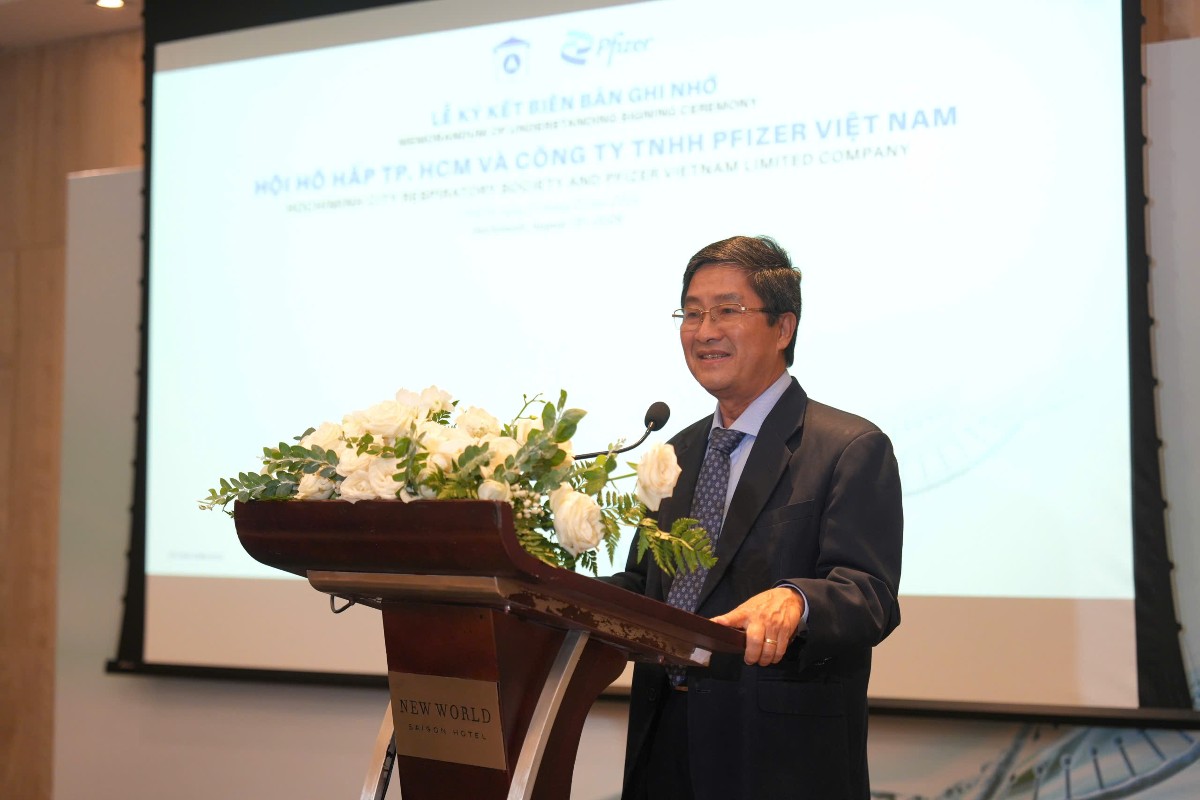 PGS. TS. BS. Trần Văn Ngọc, Chủ tịch Hội Hô hấp TP. Hồ Chí Minh. Ảnh: Pfizer Việt Nam.