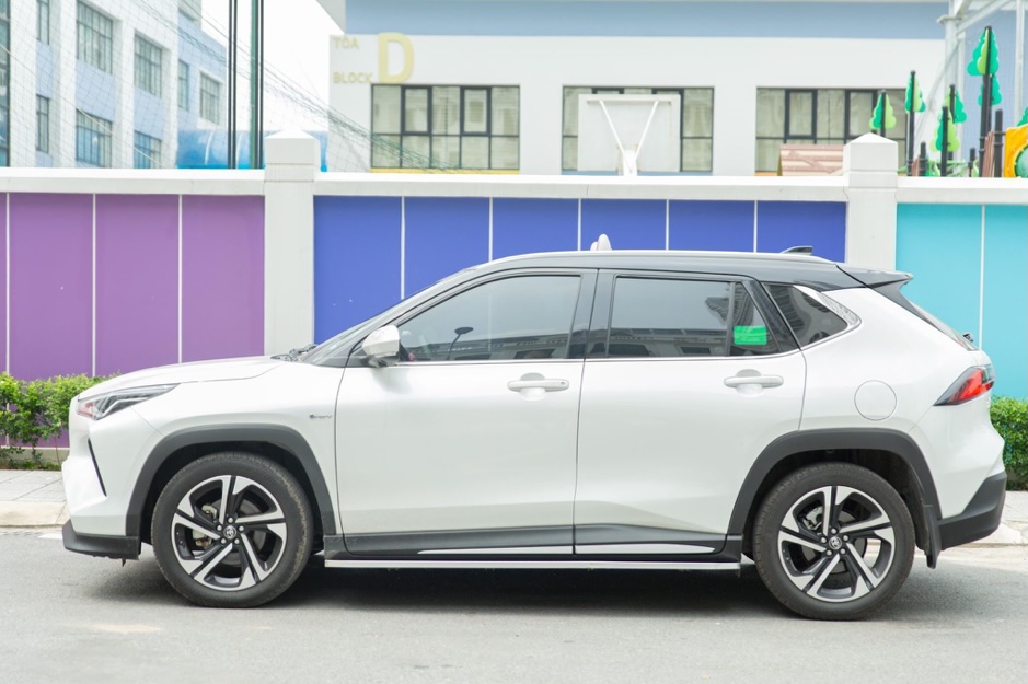 Mức tiêu thụ nhiên liệu của Yaris Cross HEV chưa đến 4L/100km trong điều kiện đường hỗn hợp.